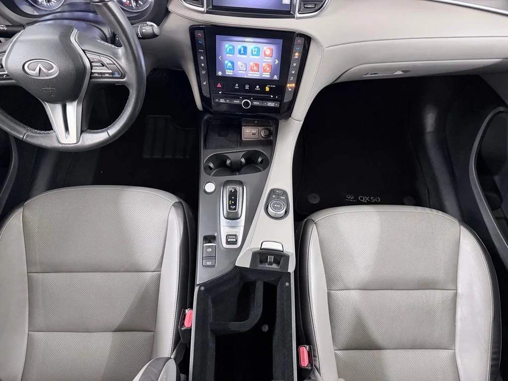 Used 2023 Gray INFINITI LUXE image 27