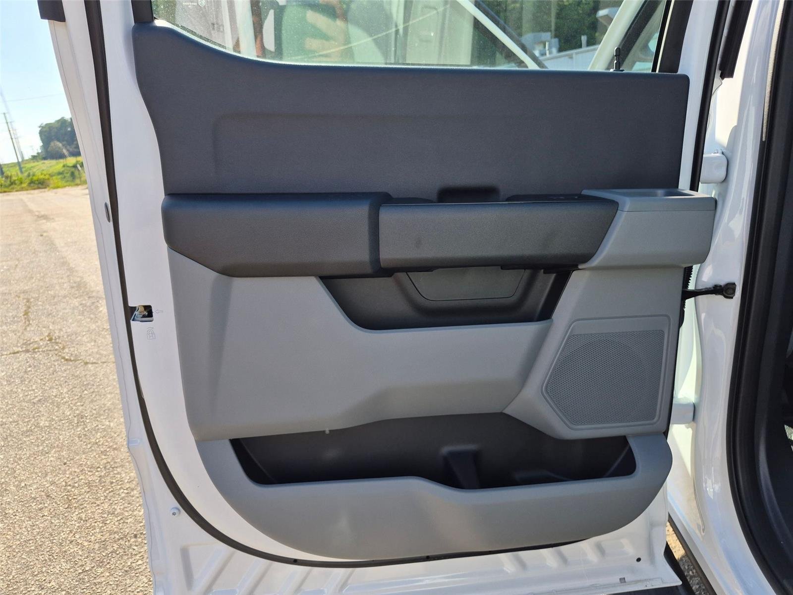 New 2026 Oxford White Ford F-250® XL image 23