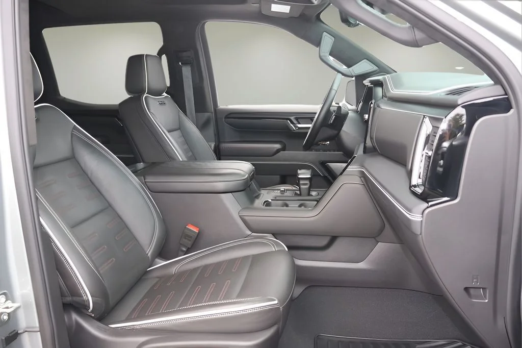 Used 2025 Silver GMC AT4X image 16