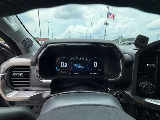 Used 2021 Gray Ford Lariat image 12