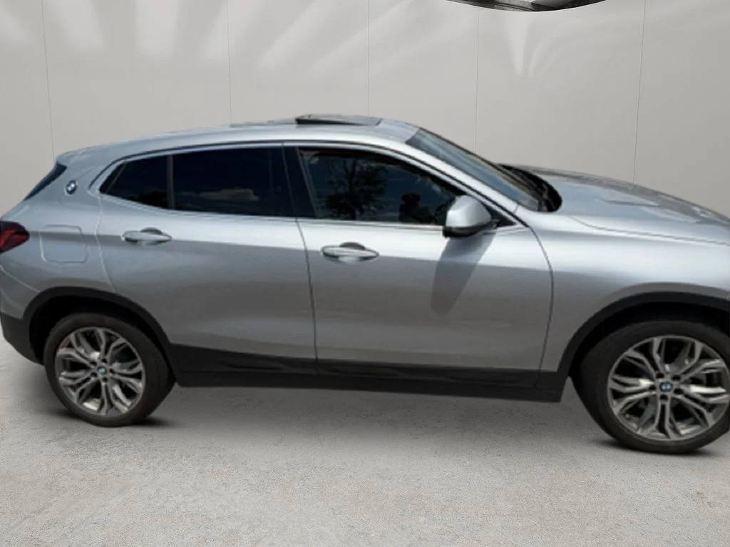 Used 2022 Glacier Silver Metallic BMW xDrive28i image 9