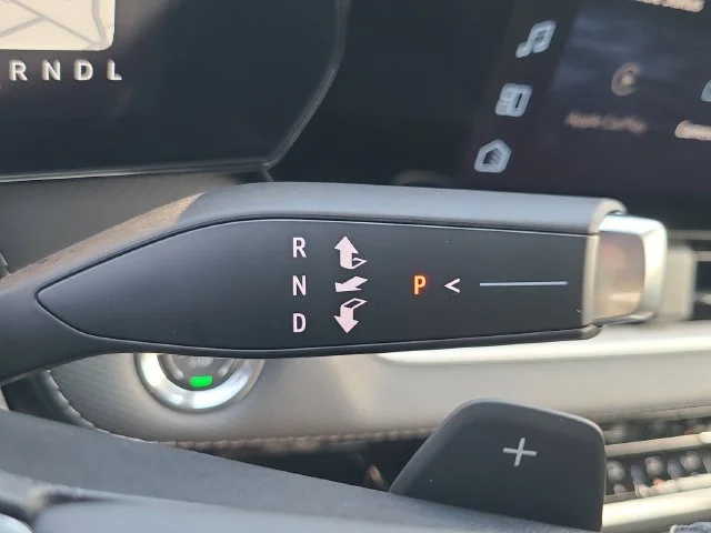 New 2027 Summit White Chevrolet LT image 33