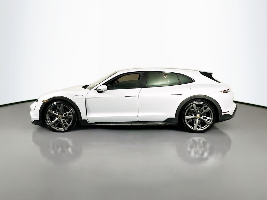 Used 2022 Carrara White Metallic Porsche 4 image 4