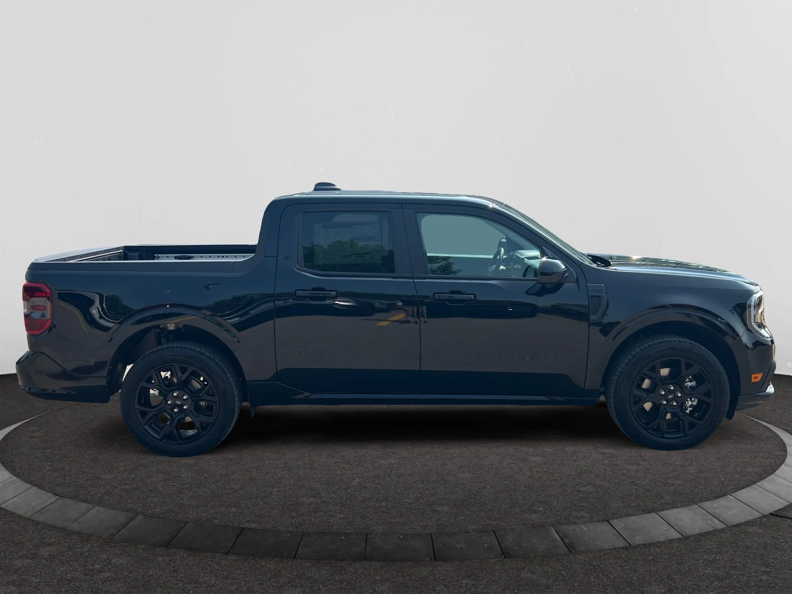 New 2026 Shadow Black Ford Lobo High image 6