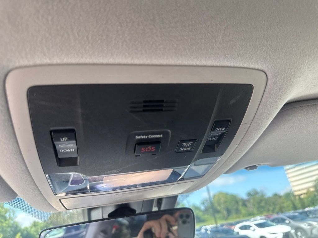 Used 2017 Nightfall Mica Lexus 450h image 18