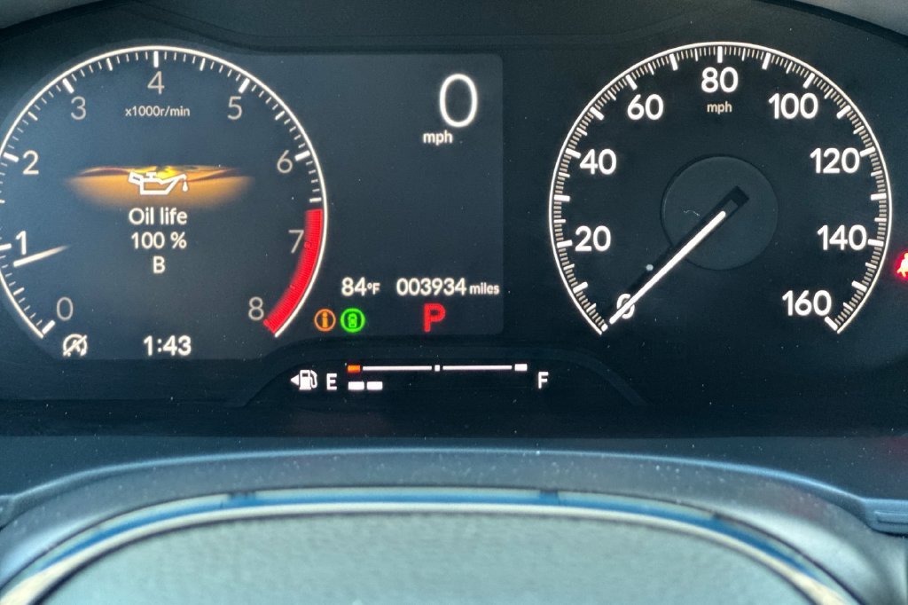 Used 2026 Meteorite Gray Metallic Honda LX image 30