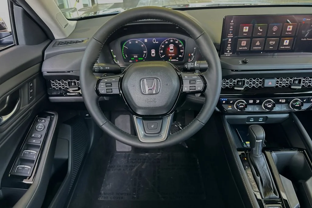 Used 2025  Honda Touring image 13