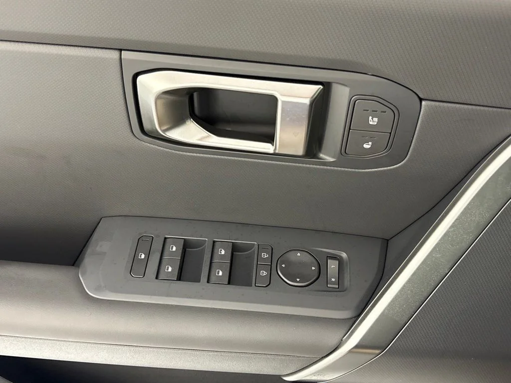 New 2027 Terrain Brown Kia X-Line S image 24