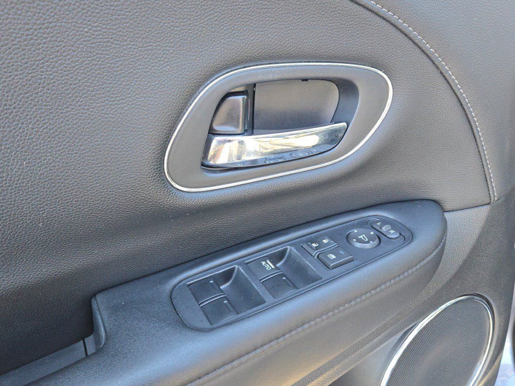 Used 2018  Honda EX-L image 21