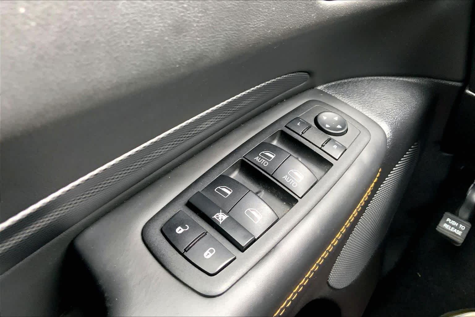 Used 2023 White Knuckle Clearcoat Dodge Hemi Orange image 35