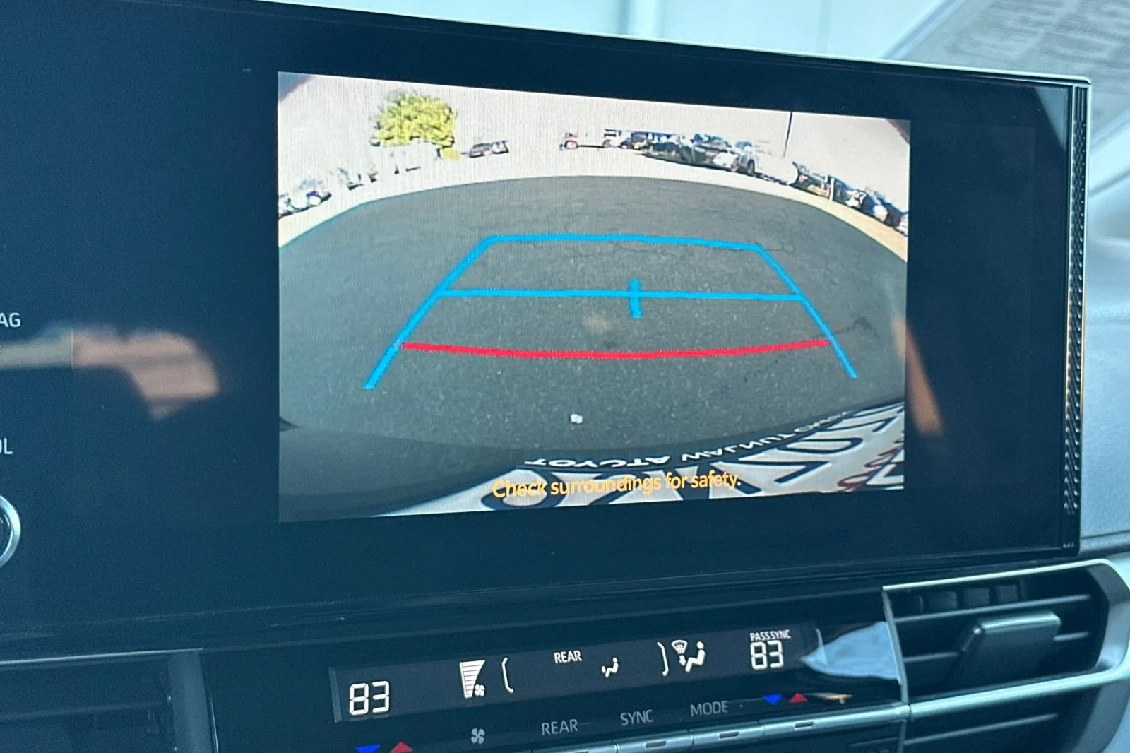 2025 Toyota Sienna XLE - Photo 26