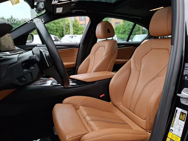 Used 2019 Black Sapphire Metallic BMW 530e xDrive iPerformance image 13