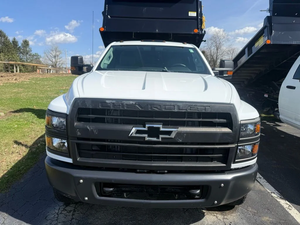 Used 2022 White Chevrolet DUMP image 11