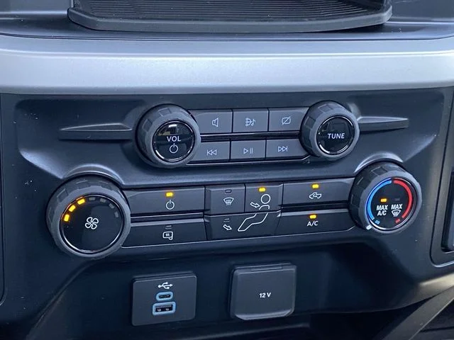 New 2025 Oxford White Ford F-550® XL image 18