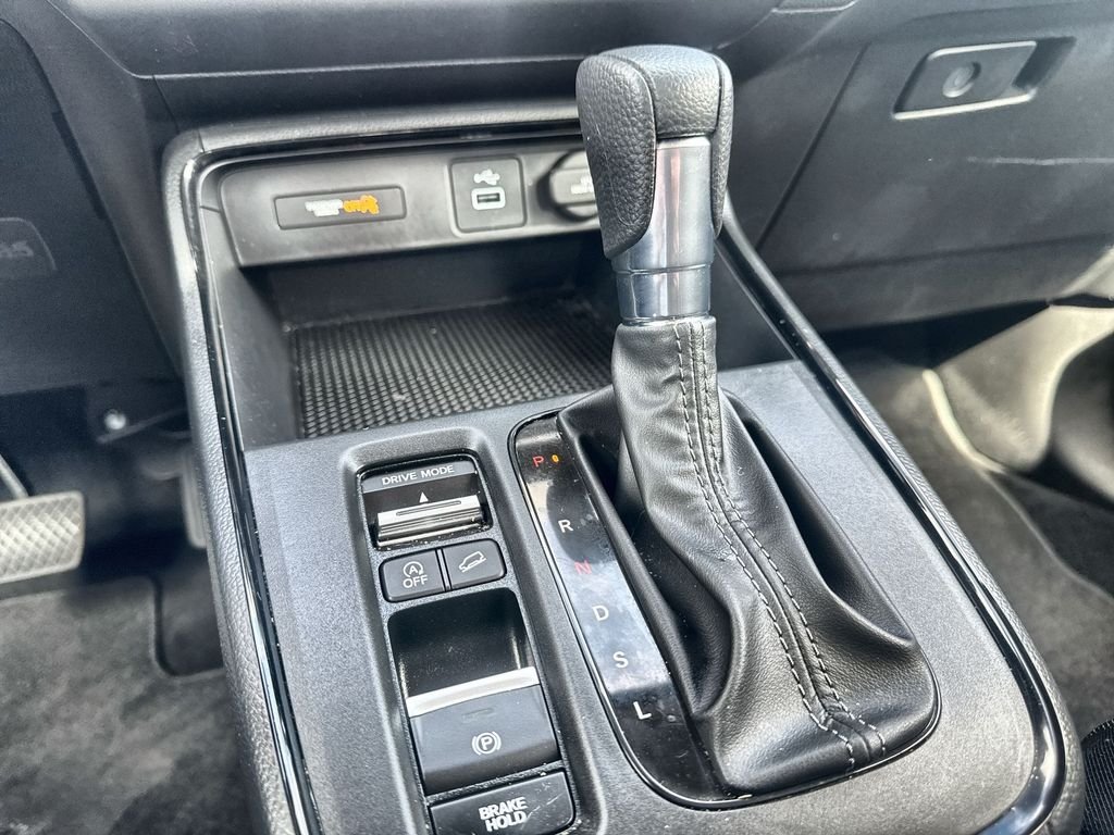 Used 2024 Silver Honda LX image 19