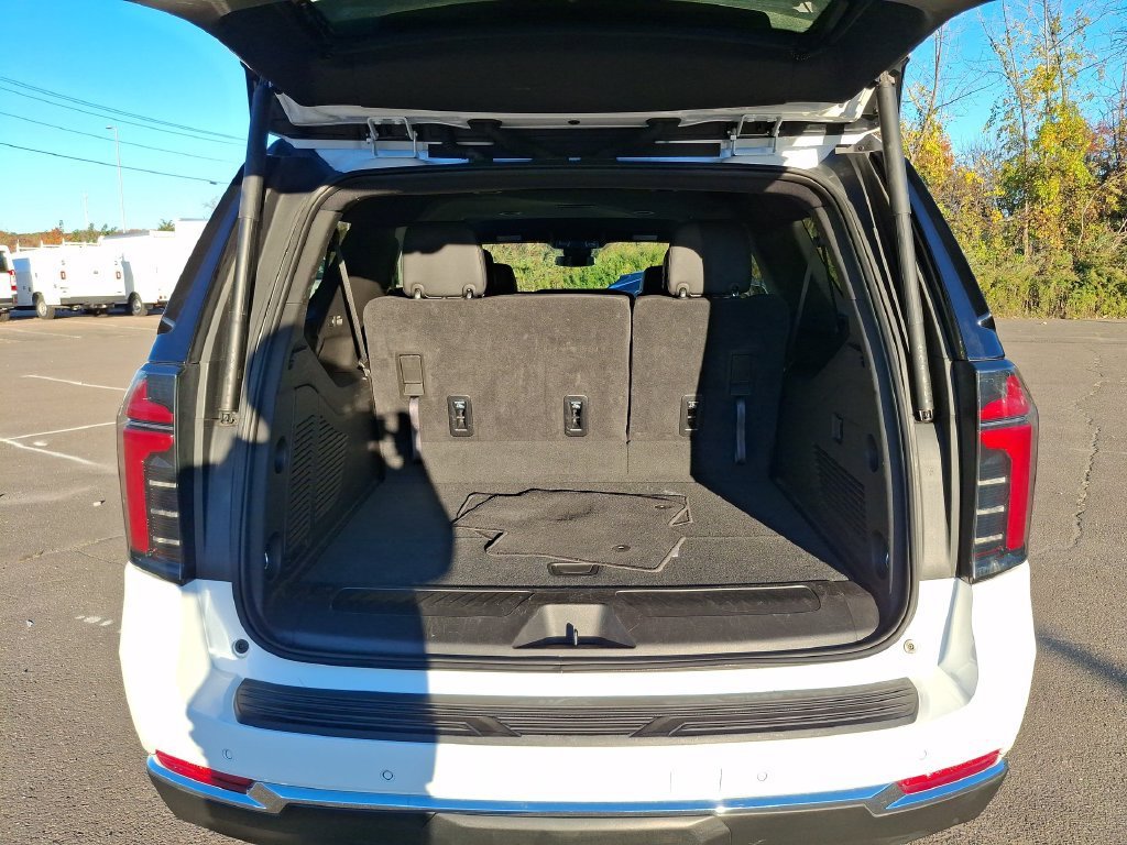 2025 Chevrolet Suburban LT - Photo 20