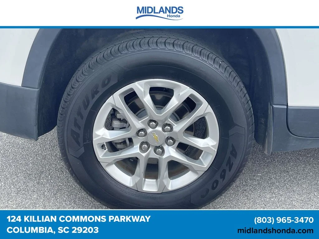 Used 2020 Pearl Chevrolet LT image 7