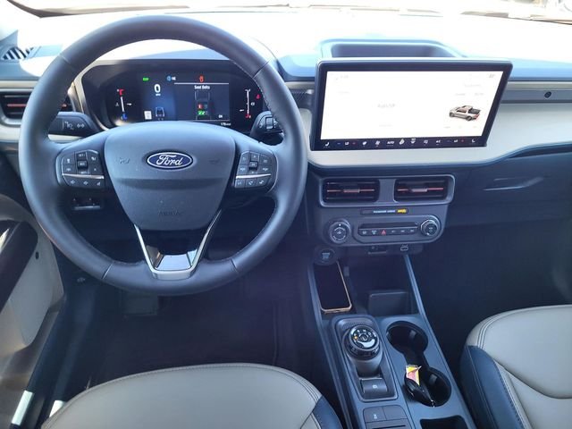 Used 2025 White Ford Lariat image 9