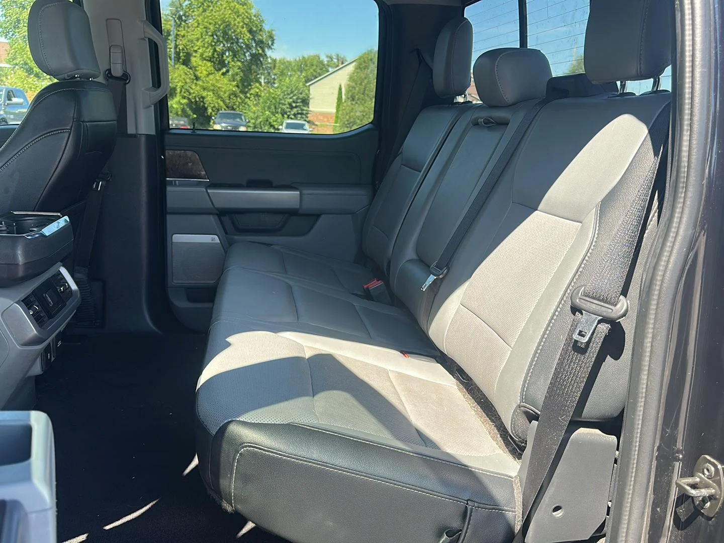 Used 2023 Agate Black Ford LARIAT image 12