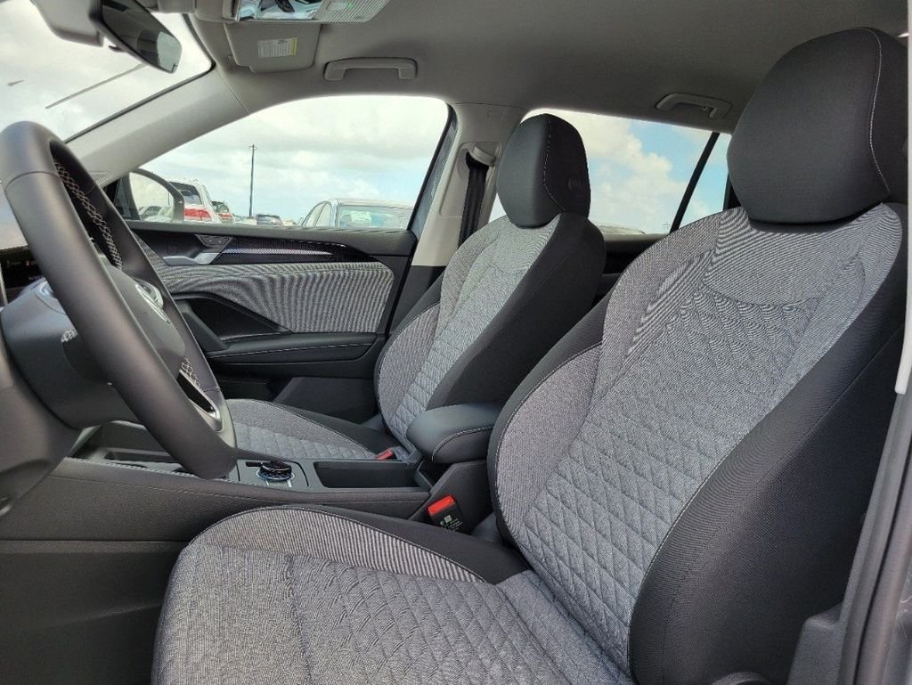 New 2026 Black Volkswagen 2.0T S image 9