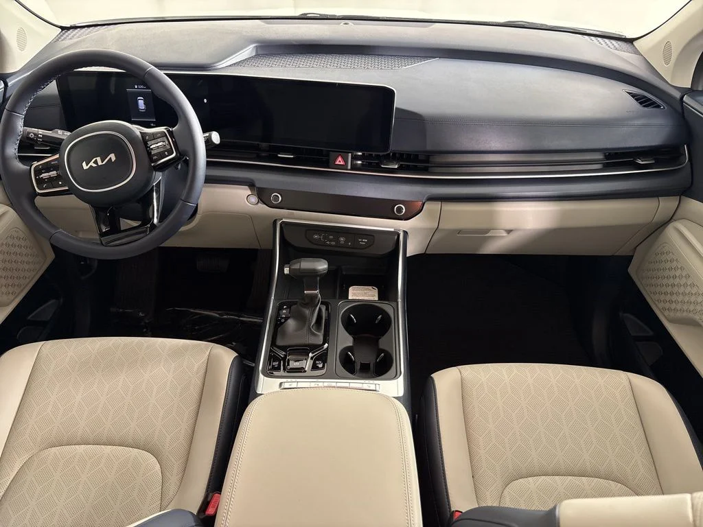 New 2026 Snow White Pearl Kia EX image 15