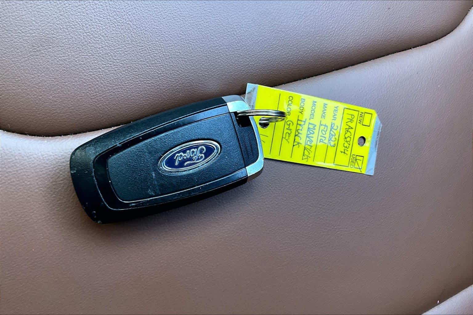 Used 2023 Carbonized Gray Metallic Ford Lariat image 15