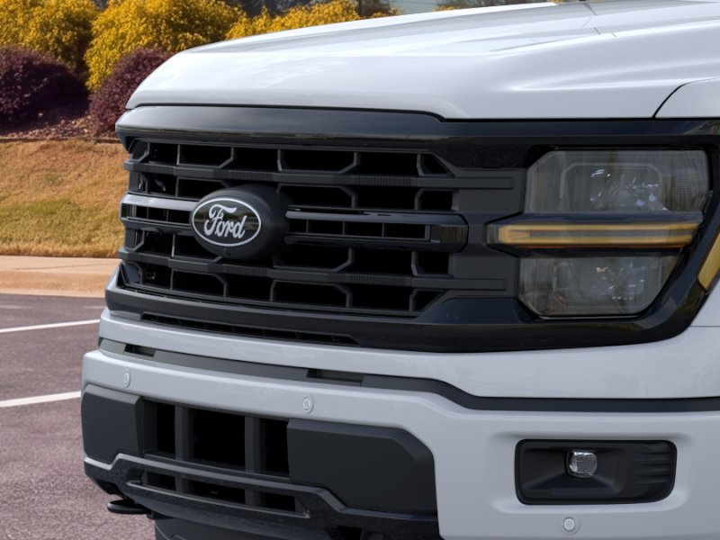 New 2026 Oxford White Ford XLT image 29