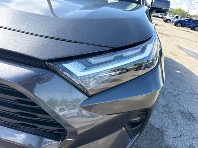 Used 2025 Gray Toyota XLE image 9