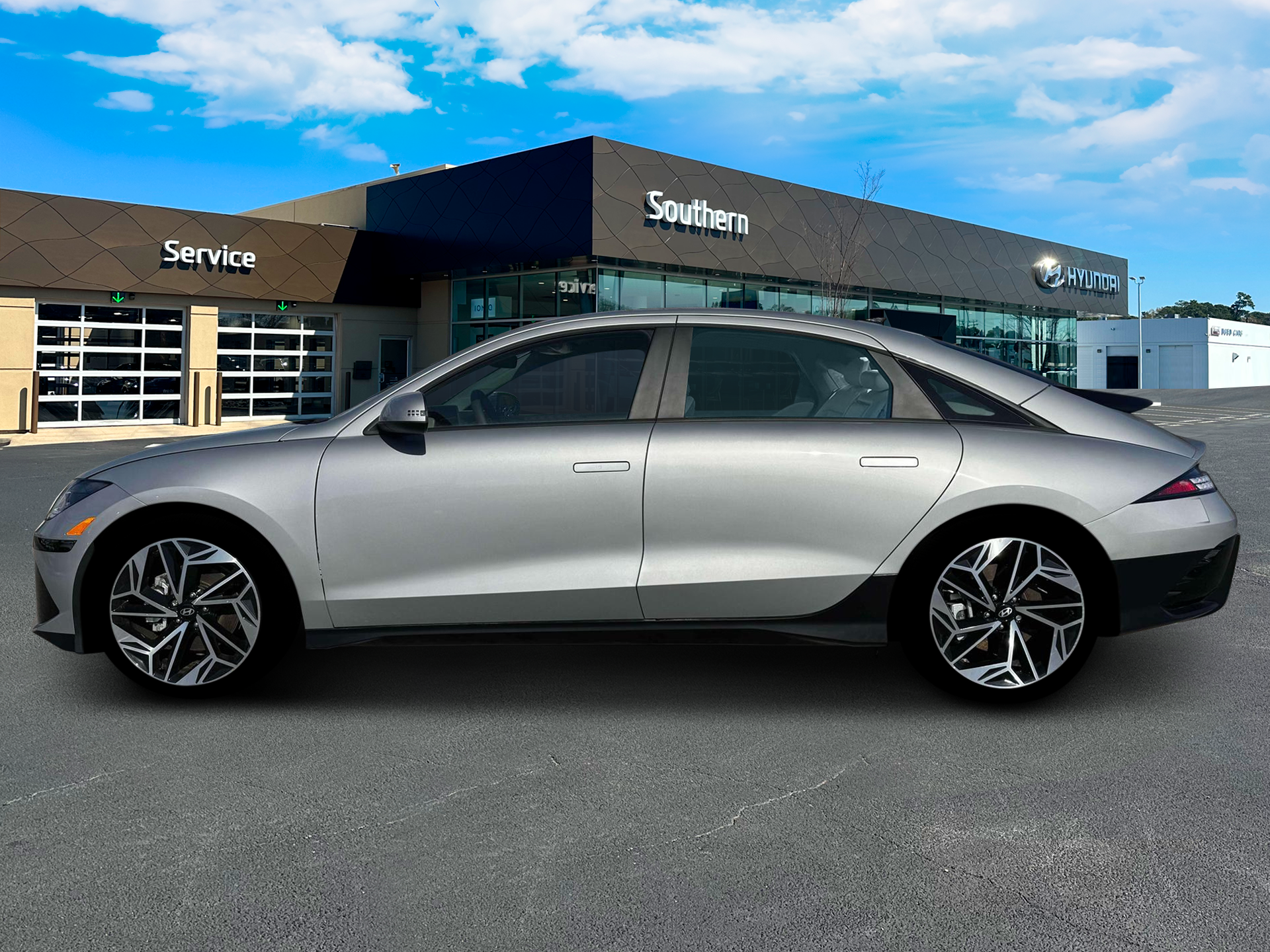 New 2024 Silver Hyundai SEL image 6