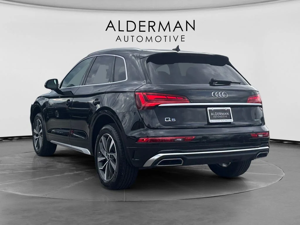 Used 2023 Black Audi 45 S line Premium image 3