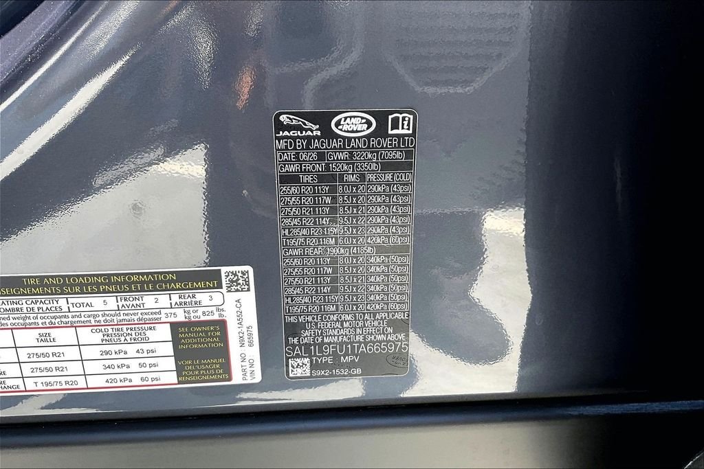 New 2026 VARESINE BLUE Land Rover Dynamic SE image 8