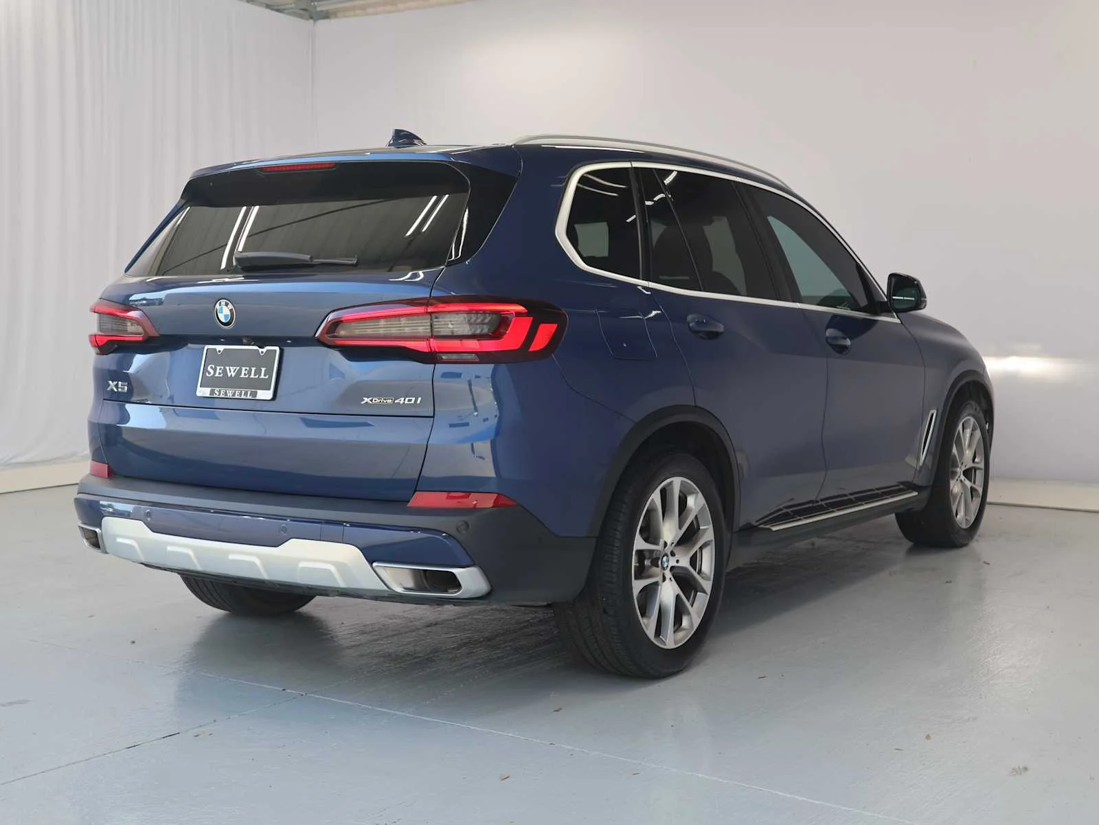 Certified Used 2023 Phytonic Blue Metallic BMW xDrive40i image 8