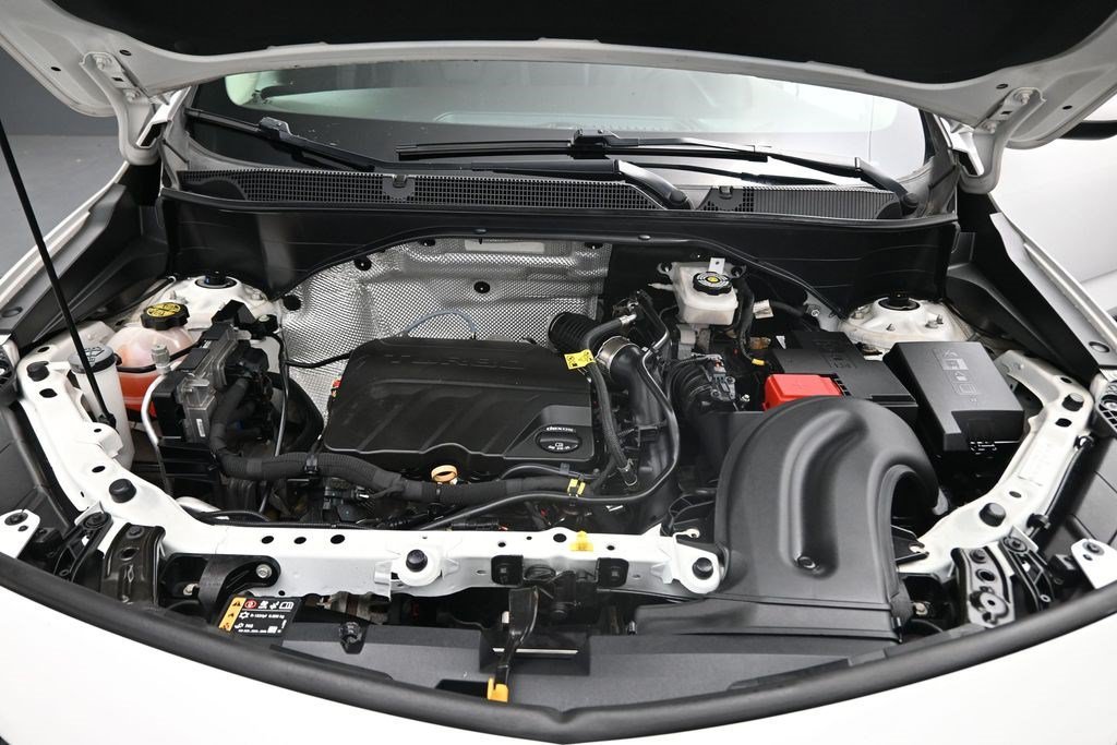 Used 2021 Summit White Buick Preferred image 12