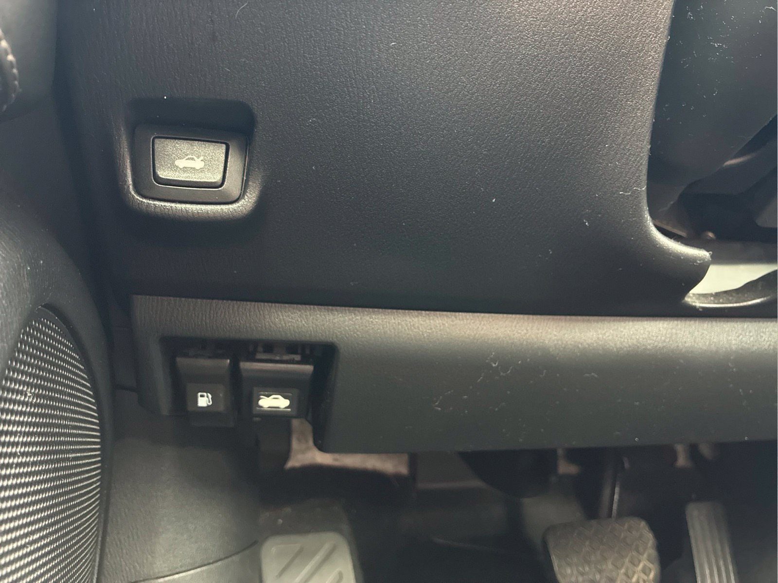 Used 2018 Blue Mazda Sport image 25