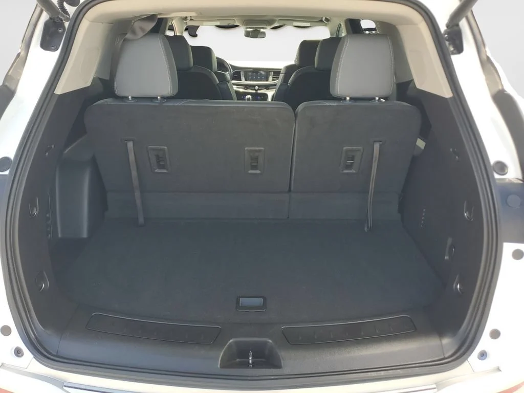 Used 2021 (Includes Satin Nickel lower exterior accent color.) Buick Essence image 9