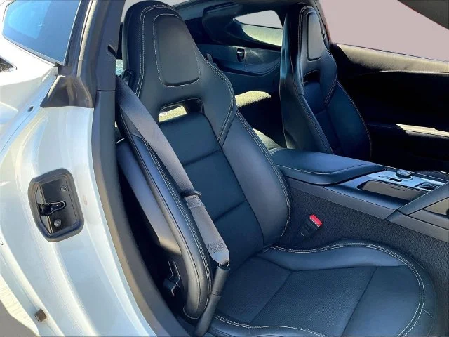 Used 2014 White Chevrolet Base image 26