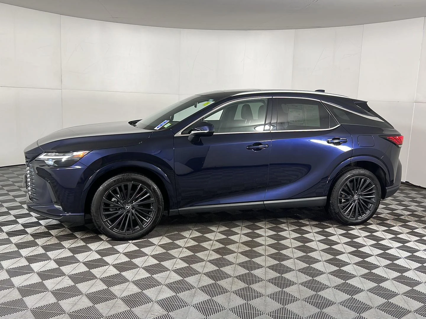 Used 2024  Lexus RX 350 image 11
