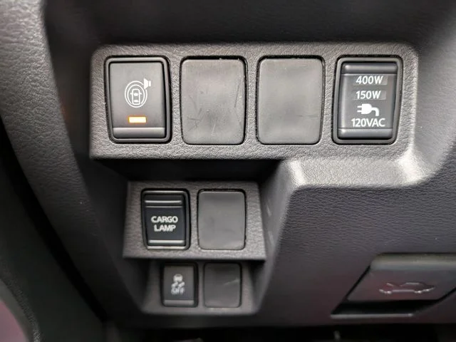 New 2026 Glacier White Nissan Crew Cab SV image 25