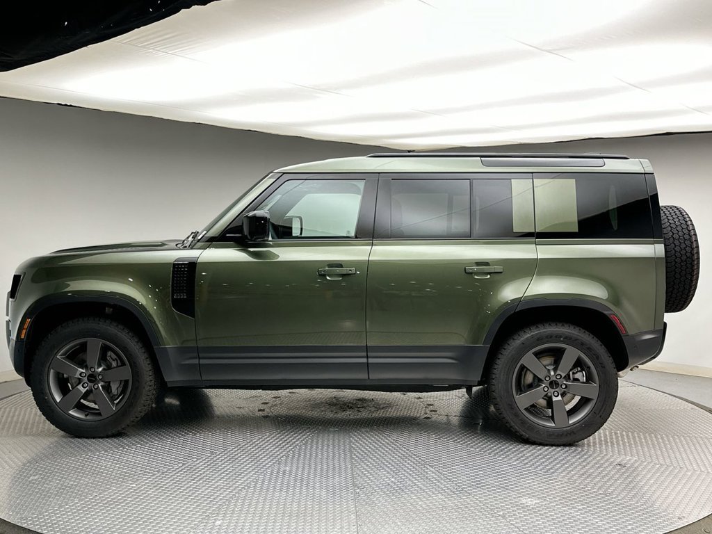 New 2026 Woolstone Green Land Rover S image 2