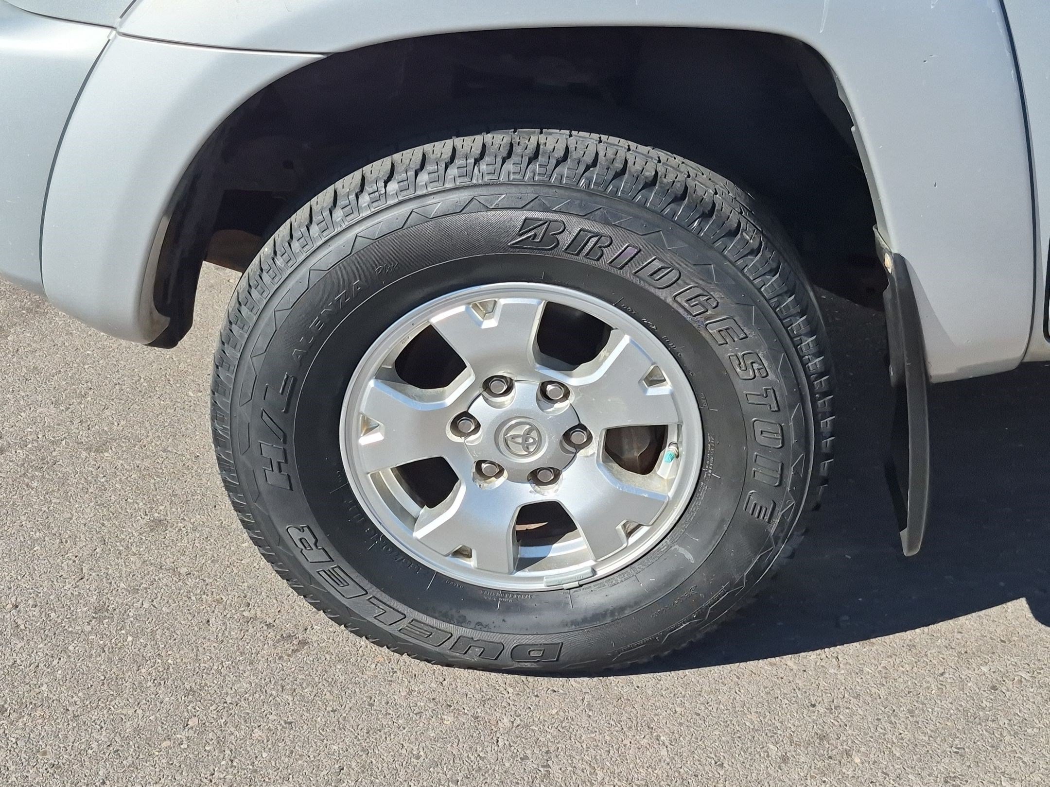 Used 2006 Silver Toyota PreRunner image 11