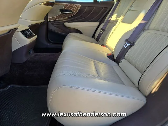 Used 2018 White Lexus 500 Base image 12