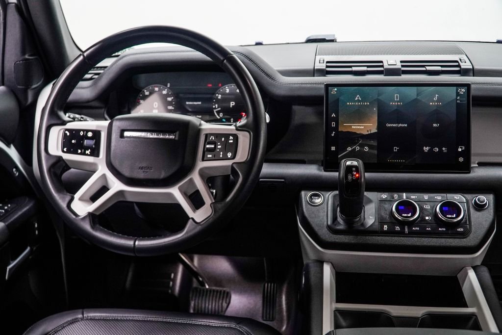 Used 2025 White Land Rover S image 20