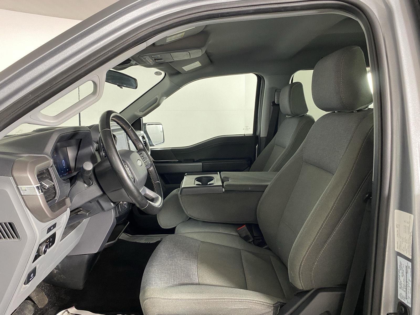 Used 2025 Iconic Silver Ford XLT image 12