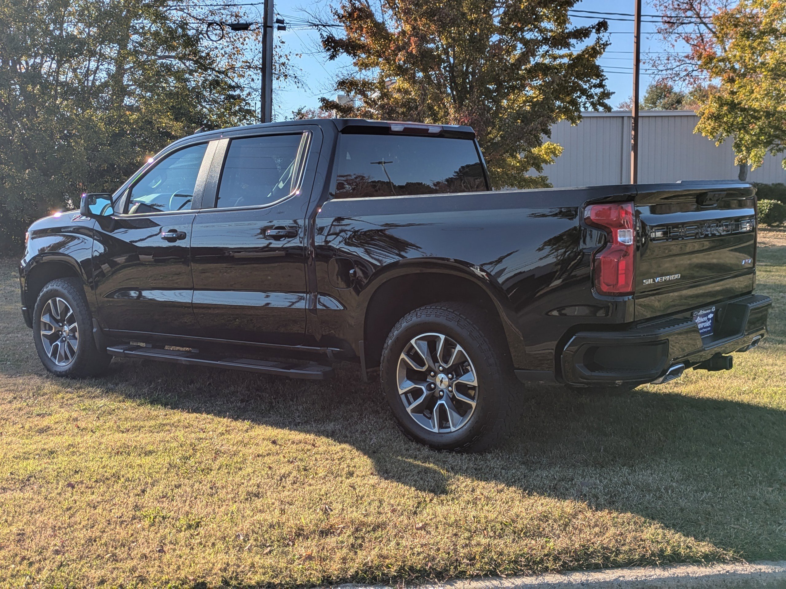 2025 Chevrolet Silverado 1500 RST photo 4