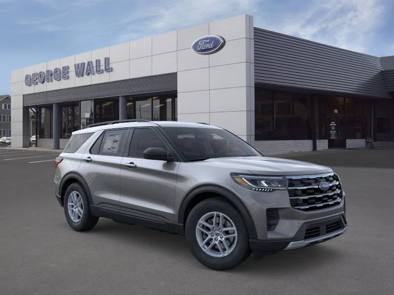 New 2026 Carbonized Gray Metallic Ford Active image 30