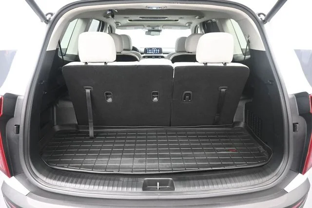 Used 2021 White Kia EX image 33