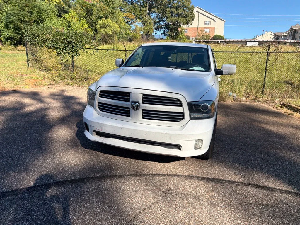 Used 2016 White Ram Sport image 5