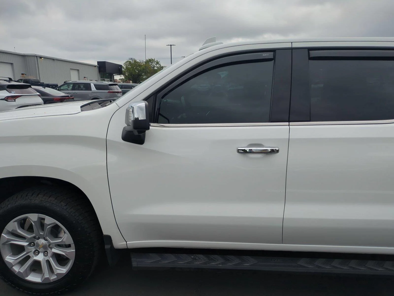 Used 2023 Summit White Chevrolet LTZ image 15
