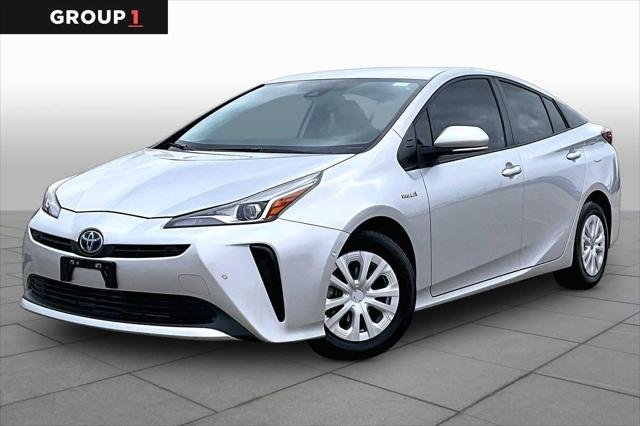2022 Toyota Prius LE FWD's photo