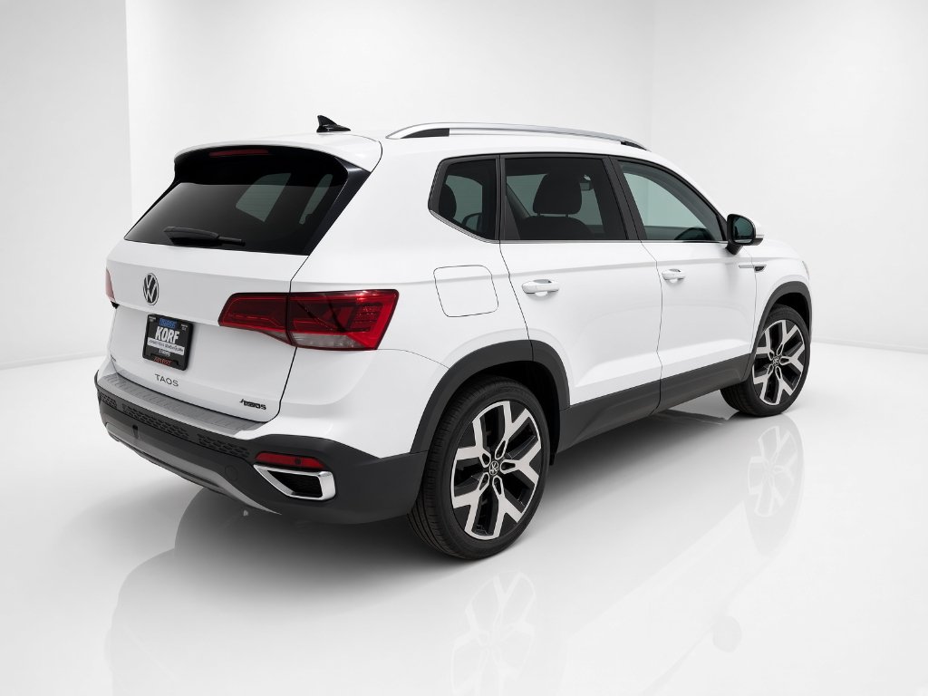 Used 2023 Pure White Volkswagen SEL image 39